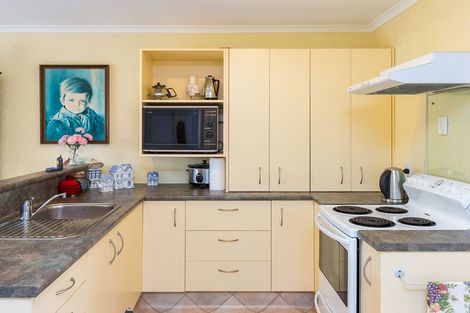 Photo of property in 8 Foxtail Fern, Kelvin Grove, Palmerston North, 4414