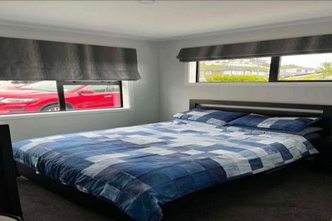 Photo of property in 6 Madeira Close, Whitby, Porirua, 5024