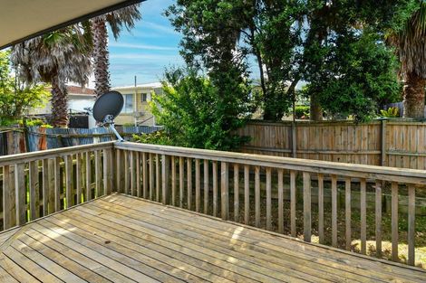 Photo of property in 32b Halsey Road, Manurewa, Auckland, 2102