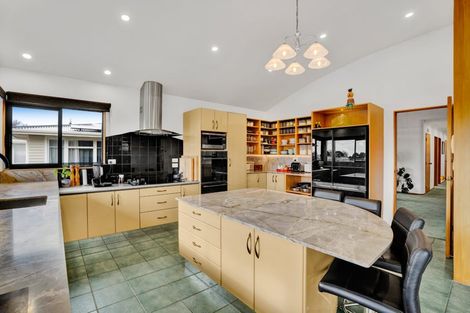 Photo of property in 3 Fairfax Terrace, Frankleigh Park, New Plymouth, 4310