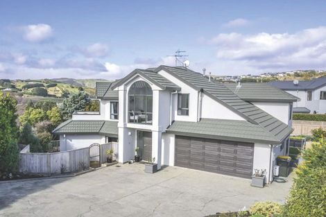 Photo of property in 22 Lanyon Place, Whitby, Porirua, 5024