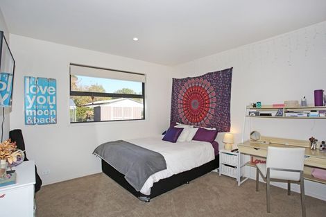 Photo of property in 11 Bernora Crescent, Bombay, 2675