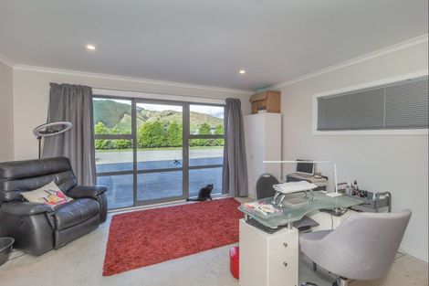 Photo of property in 112 Gladstone Road, Levin, 5571