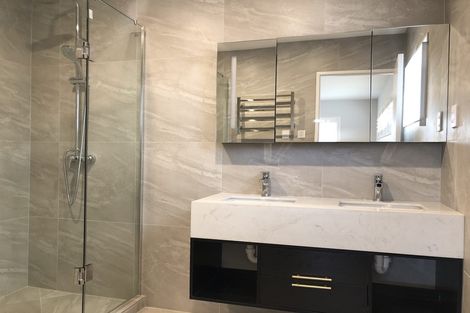 Photo of property in 25 Bevyn Street, Castor Bay, Auckland, 0620