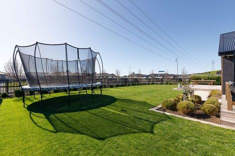 Photo of property in 29 Honeyfield Drive, Whalers Gate, New Plymouth, 4310