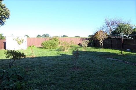 Photo of property in 33 Pirie Crescent, Moera, Lower Hutt, 5010