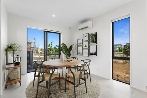 Photo of property in 36 Viridian Avenue, Rosehill, Papakura, 2113