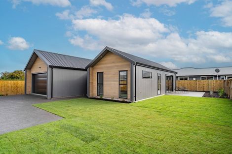 Photo of property in 6 Farley Avenue, Greytown, 5712