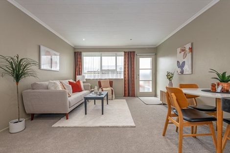 Photo of property in 12 Kiwi Court, Roslyn, Palmerston North, 4414