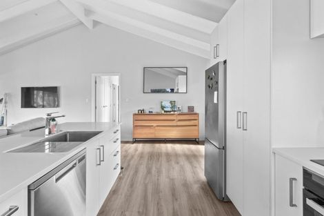 Photo of property in 7 Garland Drive, St Andrews, Hamilton, 3200