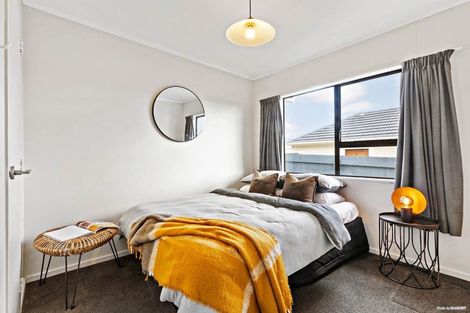 Photo of property in 2/15 Margan Avenue, New Lynn, Auckland, 0600