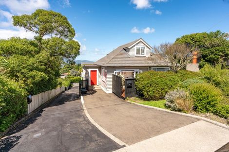 Photo of property in 30 Mandalay Terrace, Khandallah, Wellington, 6035