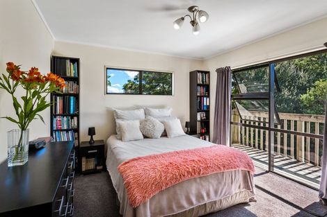 Photo of property in 49a Brian Crescent, Stanmore Bay, Whangaparaoa, 0932