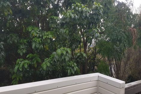 Photo of property in 8b Schnapper Rock Road, Schnapper Rock, Auckland, 0632