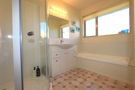 Photo of property in 34 Magnolia Drive, Springlands, Blenheim, 7201