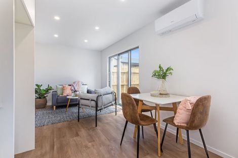 Photo of property in 2/12 Mana Avenue, Titahi Bay, Porirua, 5022