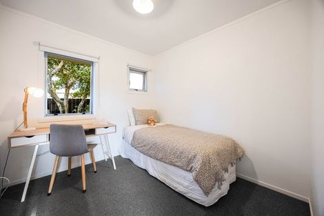 Photo of property in 2/14 Rowan Terrace, Te Atatu South, Auckland, 0610