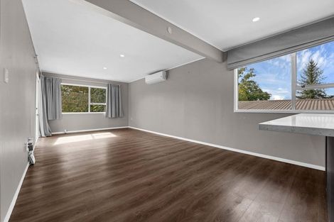 Photo of property in 17 Landow Place, Henderson, Auckland, 0612