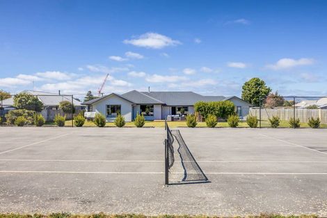 Photo of property in 54 Steadman Road, Broomfield, Christchurch, 8042