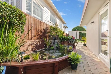 Photo of property in 37 Roys Road, Weymouth, Auckland, 2103