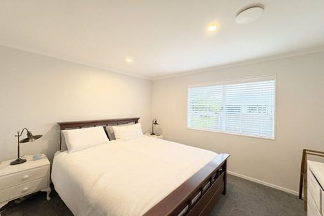 Photo of property in 19a Colchester Crescent, Newlands, Wellington, 6037