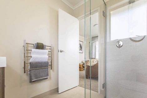 Photo of property in 51 Rorotu Avenue, Karaka, 2113