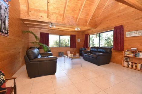 Photo of property in 75 Costley Street West, Carterton, 5713