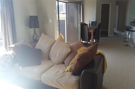 Photo of property in 4/253 Saint Aubyn Street, New Plymouth, 4310