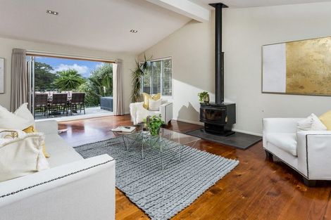 Photo of property in 19 Valerie Crescent, Okura, Albany, 0792