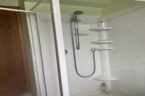 Photo of property in 74 Cambridge Terrace, Waterloo, Lower Hutt, 5011