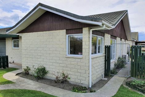 Photo of property in 2/12 Lagan Street, Belfast, Christchurch, 8051