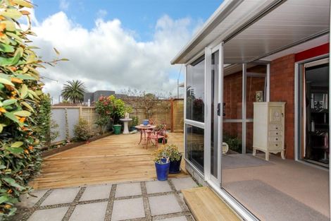 Photo of property in 54 Cutfield Road, New Plymouth, 4310