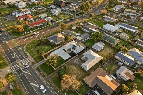 Photo of property in 37 Mckenzie Road, Mangere Bridge, Auckland, 2022