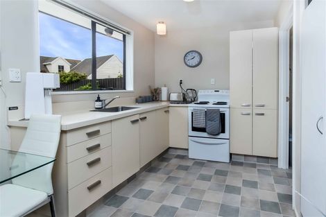 Photo of property in 2/41 Beauford Place, Parklands, Christchurch, 8083