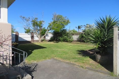 Photo of property in 1/16 Bradbury Road, Botany Downs, Auckland, 2010