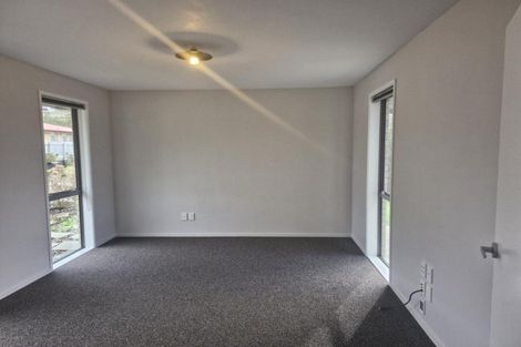Photo of property in 15a Frederick Place, Whalers Gate, New Plymouth, 4310