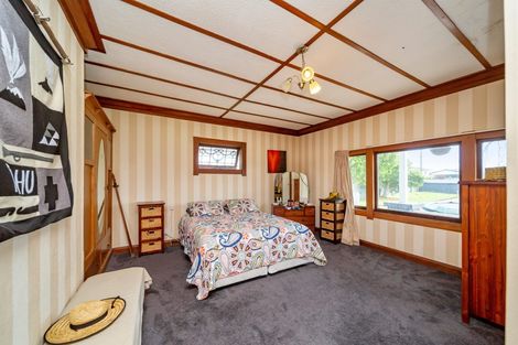 Photo of property in 19 Burns Street, Hawera, 4610