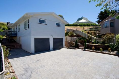 Photo of property in 22 Stewart Drive, Newlands, Wellington, 6037