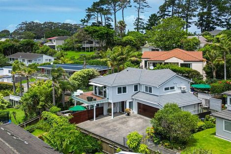 Photo of property in 2/5a Galaxy Drive, Mairangi Bay, Auckland, 0630