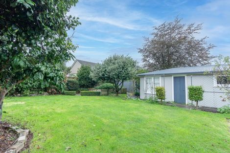 Photo of property in 27 Pembroke Street, Highbury, Palmerston North, 4412