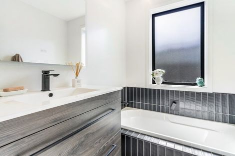 Photo of property in 42 Mary Street, Winton, 9720