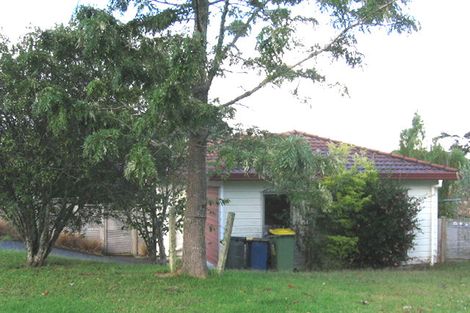 Photo of property in 16 Jacinta Grove, Swanson, Auckland, 0612