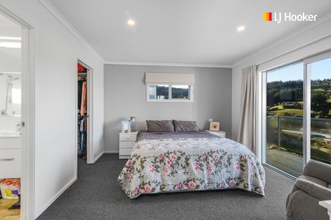 Photo of property in 17 Glendermid Close, Sawyers Bay, Port Chalmers, 9023
