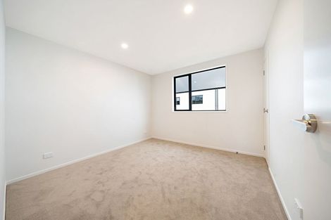 Photo of property in 15 Clay Works Lane, New Lynn, 0600