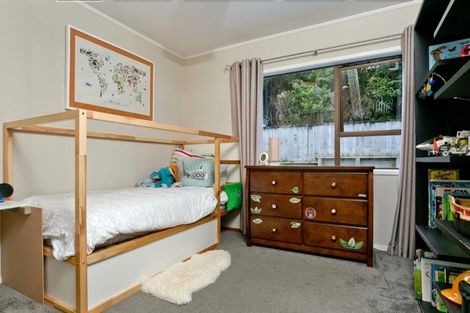 Photo of property in 11 Squirrel Lane, Browns Bay, Auckland, 0630