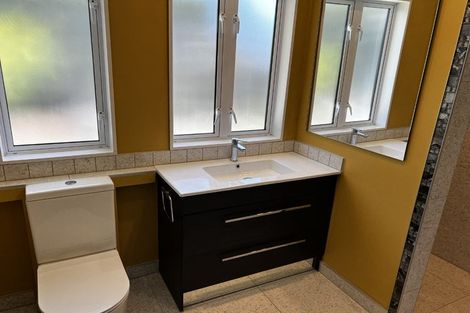 Photo of property in 2a Busby Hill, Havelock North, 4130