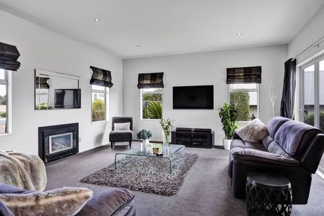 Photo of property in 188 Heta Road, Highlands Park, New Plymouth, 4312