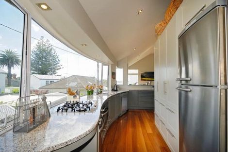 Photo of property in 1/43 Princes Street, Northcote Point, Auckland, 0627