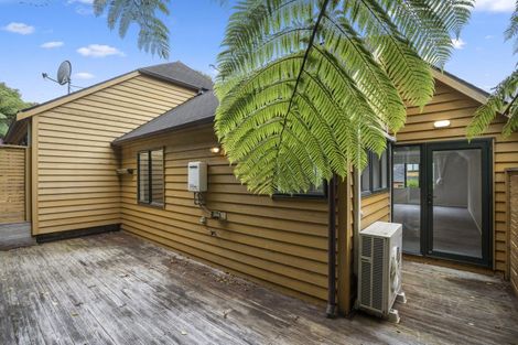 Photo of property in 41 Futuna Close, Karori, Wellington, 6012