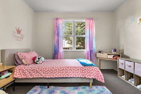 Photo of property in 1 Cedar Place, Hillcrest, Hamilton, 3216